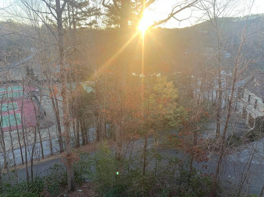 Lure Me Inn - Walk To All Resort Amenities Lake Lure Exteriér fotografie